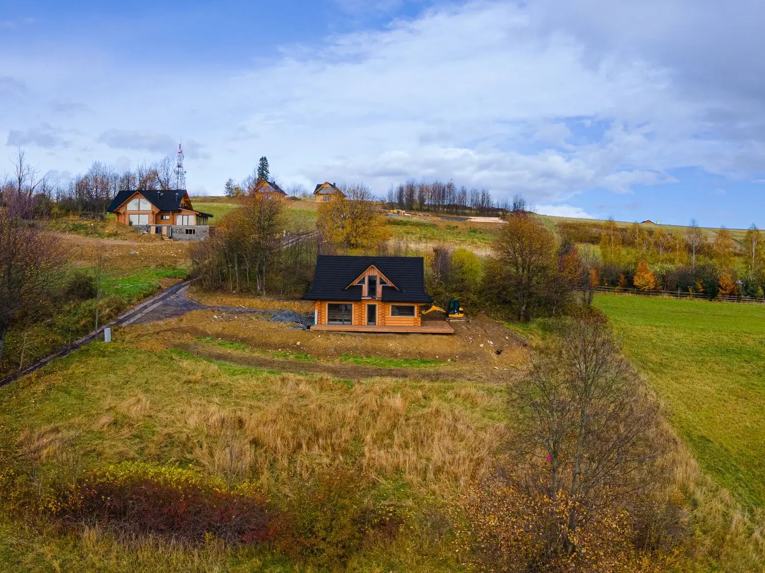 Dom na sprzedaż w Beskidach. Położony u stóp Złotego Gronia w Istebnej, dom z bali z pięknym widokiem